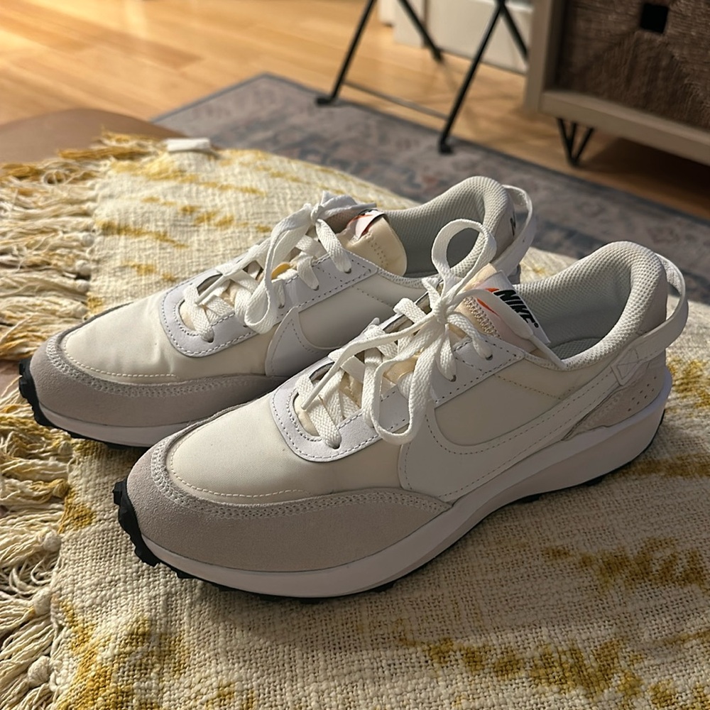 Nike Waffle Debut